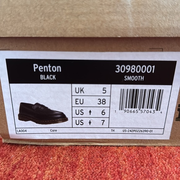 Like new Dr. Martens Penton Black Loafers - Picture 6 of 6